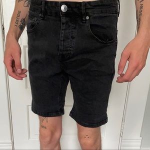 Boohoo Denim shorts waist 32